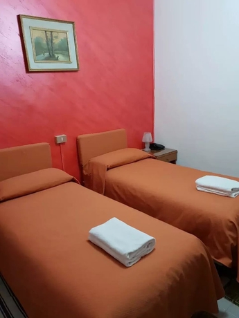 Imagen de la habitación del Hotel Arcella. Foto 10