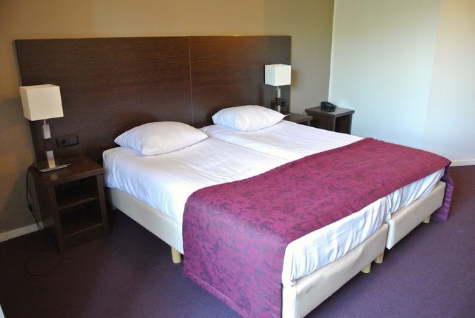Imagen de la habitación del Hotel Arcen. Foto 9