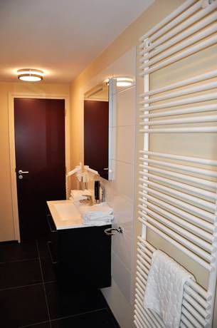 Imagen de la habitación del Hotel Arcen. Foto 17
