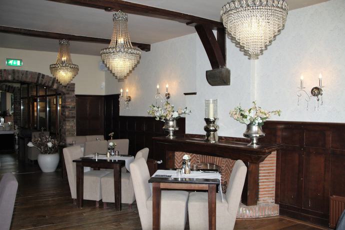 Imagen del bar/restaurante del Hotel Arcen. Foto 3
