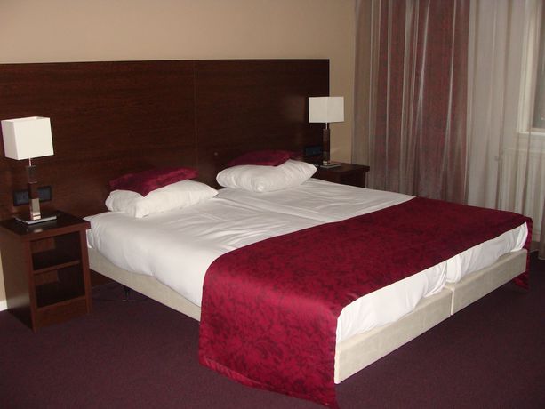 Imagen de la habitación del Hotel Arcen. Foto 20