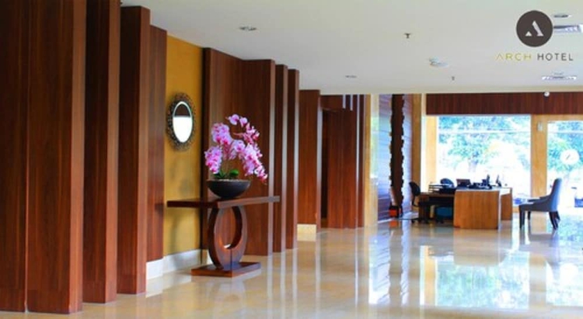 Imagen de los interiores del Hotel Arch, Bogor. Foto 15