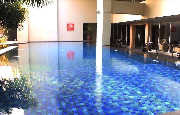 Imagen de la piscina del Hotel Arch, Bogor. Foto 18