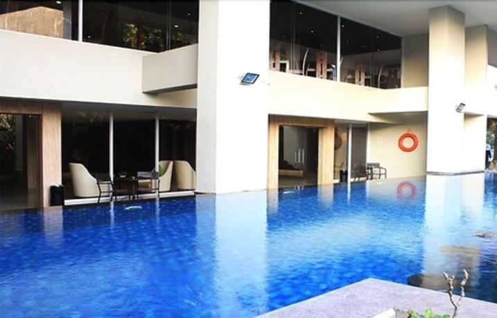 Imagen de la piscina del Hotel Arch, Bogor. Foto 19