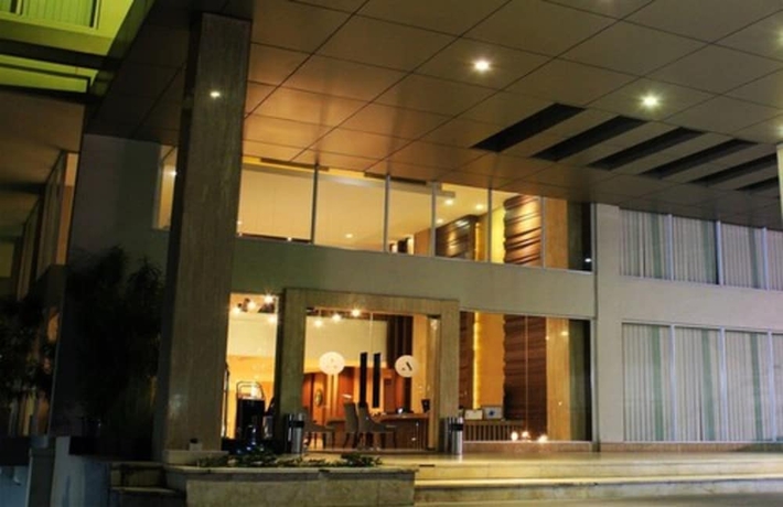 Imagen general del Hotel Arch, Bogor. Foto 2