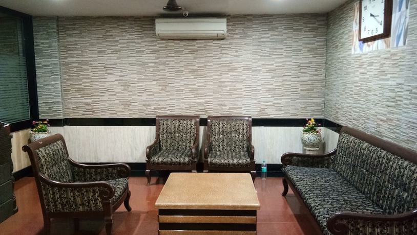 Imagen de los interiores del Hotel Arch Manor Deluxe. Foto 14