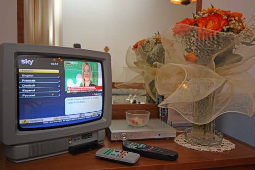 Imagen de la habitación del Hotel Archimede. Foto 13