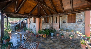 Imagen de los exteriores del Hotel Archontiko Terpou. Foto 7