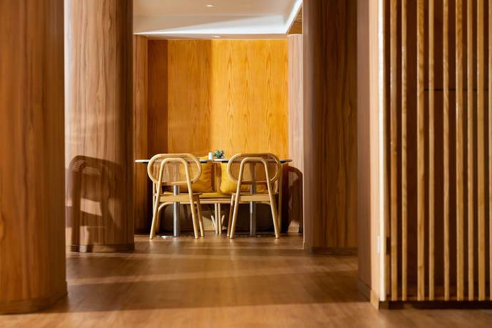 Imagen del bar/restaurante del Hotel Arck, Bangkok. Foto 5