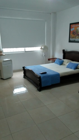 Imagen de la habitación del Hotel Arco Apartasuites. Foto 8