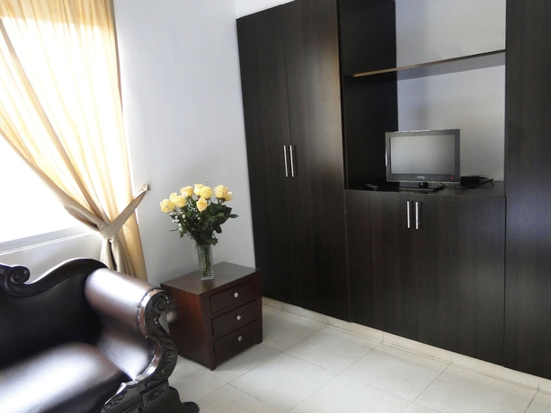 Imagen de la habitación del Hotel Arco Apartasuites. Foto 18