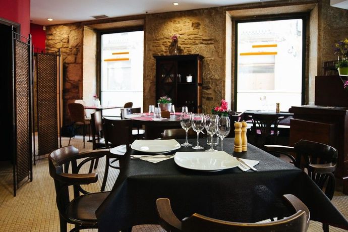 Imagen del bar/restaurante del Hotel Arco De Mazarelos. Foto 2