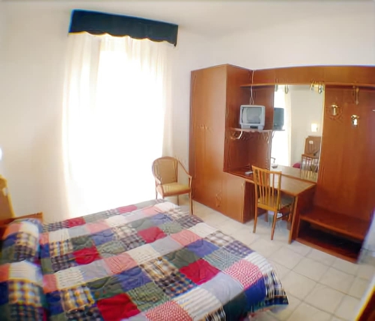Imagen de la habitación del Hotel Arco. Foto 2