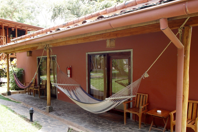 Imagen de los exteriores del Hotel Arco Iris, Tamarindo. Foto 8