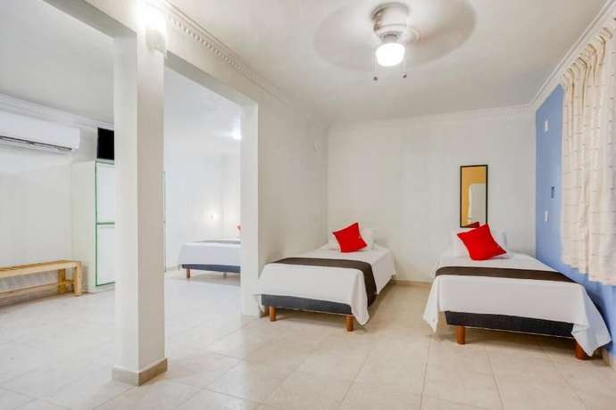 Imagen de la habitación del Hotel Arco Maya. Foto 6