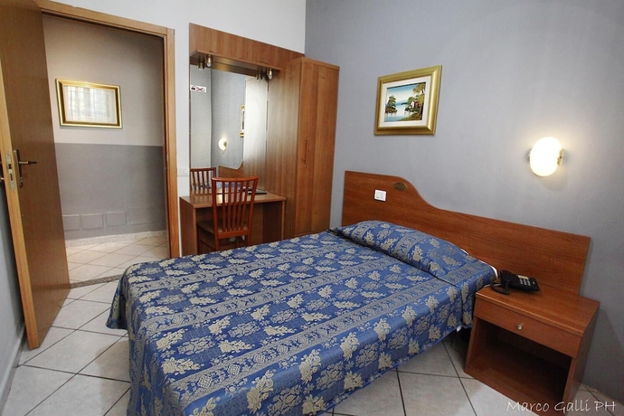 Imagen de la habitación del Hotel Arco, Mil&aacute;n. Foto 9