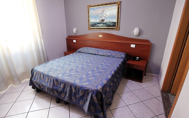 Imagen de la habitación del Hotel Arco, Mil&aacute;n. Foto 14