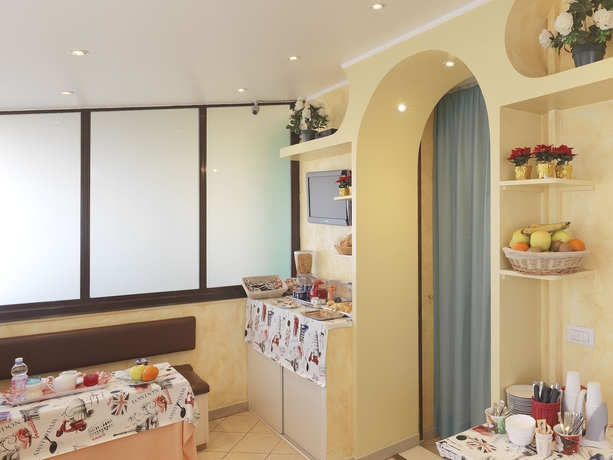 Imagen de la habitación del Hotel Arco Romana. Foto 14