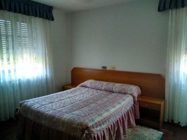 Imagen de la habitación del Hotel Arco San Juan. Foto 8