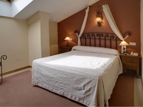 Imagen de la habitación del Hotel Arco San Vicente. Foto 8