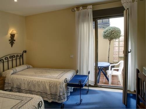 Imagen de la habitación del Hotel Arco San Vicente. Foto 9