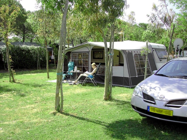 Imagen de los exteriores del Hotel Arcobaleno Camping. Foto 14