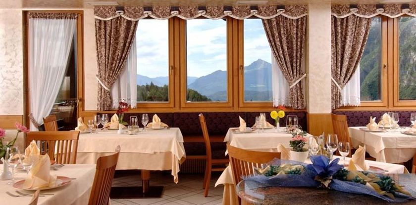 Imagen del bar/restaurante del Hotel Arcobaleno, Fai della Paganella. Foto 6