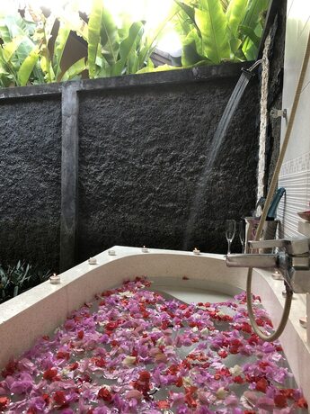 Imagen de la habitación del Hotel Arcoiris, Bali. Foto 16