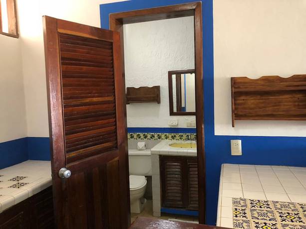 Imagen de la habitación del Hotel Arcoiris, Puerto Escondido. Foto 11
