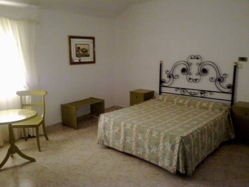 Imagen de la habitación del Hotel Arcojalon. Foto 3