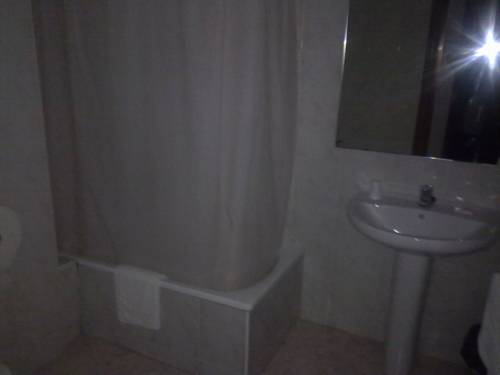 Imagen de la habitación del Hotel Arcojalon. Foto 4