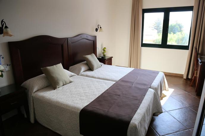 Imagen general del Hotel Arcos De Montemar. Foto 12