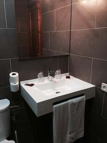Imagen de la habitación del Hotel Arcos Rosalejo Coru&ntilde;a. Foto 7