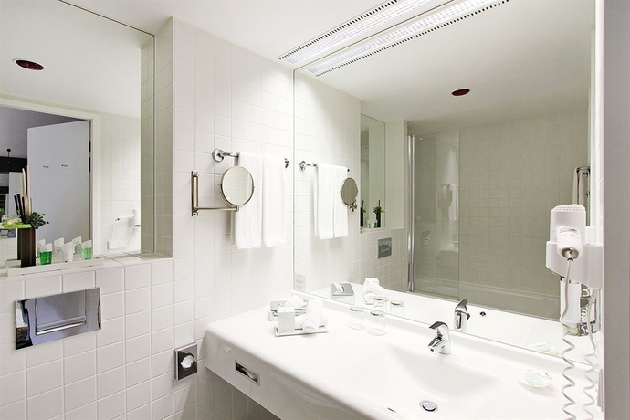 Imagen de la habitación del Hotel Arcotel Camino. Foto 9