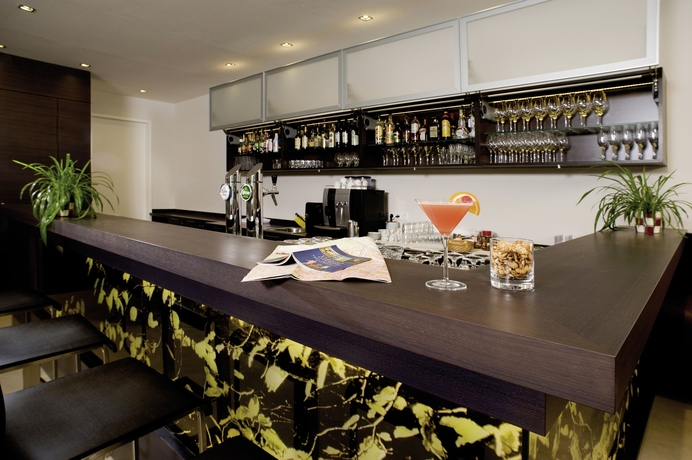 Imagen del bar/restaurante del Hotel Arcotel Donauzentrum Wien. Foto 6