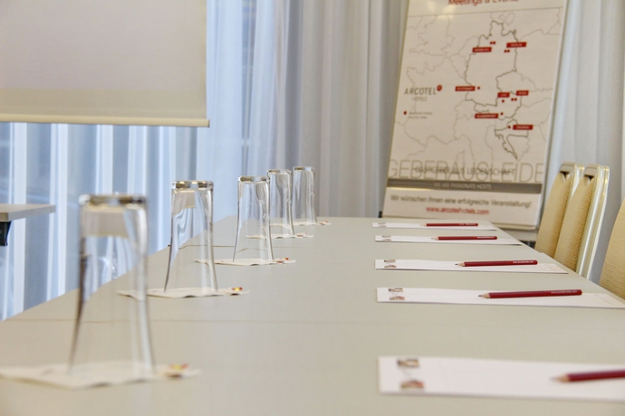 Imagen de los interiores del Hotel Arcotel Rubin Hamburg. Foto 13