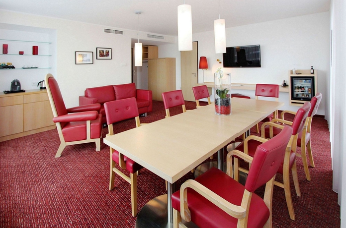 Imagen de los interiores del Hotel Arcotel Rubin Hamburg. Foto 14