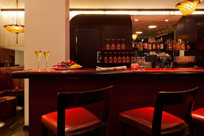 Imagen del bar/restaurante del Hotel Arcotel Velvet Berlin. Foto 2