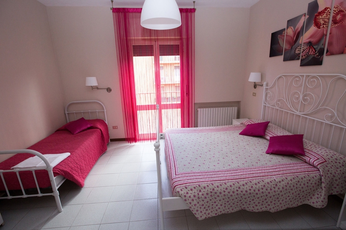 Imagen de la habitación del Hotel Arcoveggio. Foto 5