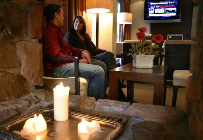 Imagen de los interiores del Hotel Arctic City. Foto 9