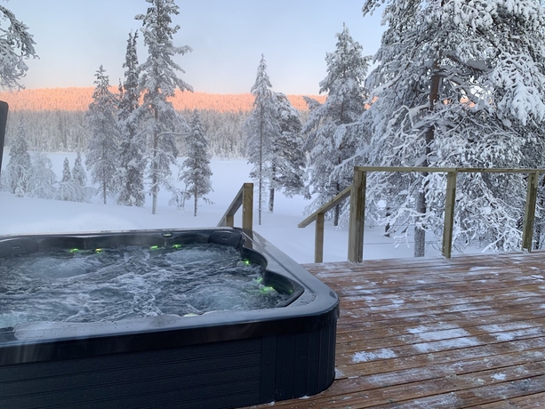 Imagen de la piscina del Hotel Arctic Skylight Lodge. Foto 8