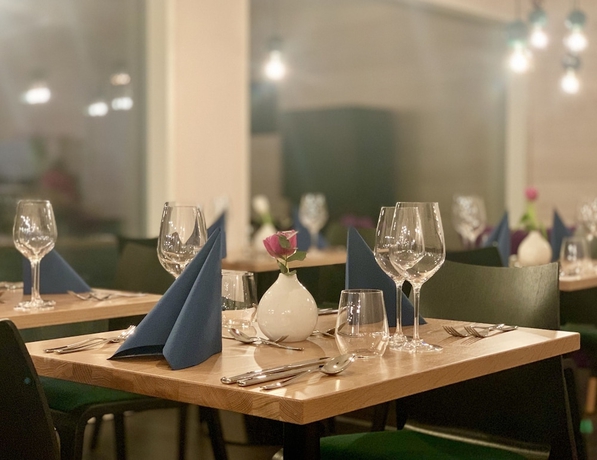 Imagen del bar/restaurante del Hotel Arctic Skylight Lodge. Foto 4