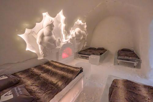Imagen de la habitación del Hotel Arctic SnowHotel & Glass Igloos. Foto 5