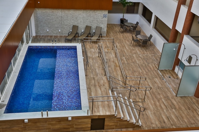 Imagen de la piscina del Hotel Arcus Aracaju by Atlantica. Foto 18