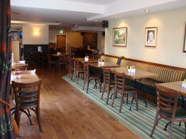 Imagen del bar/restaurante del Hotel Ard Ri House. Foto 3