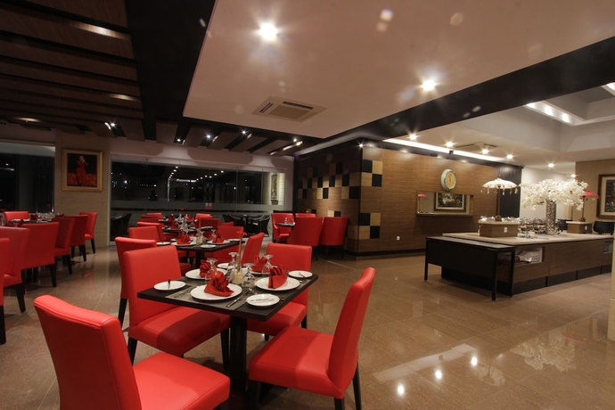 Imagen del bar/restaurante del Hotel Ardan. Foto 2