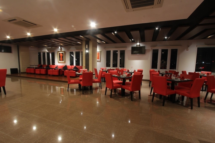 Imagen del bar/restaurante del Hotel Ardan. Foto 4