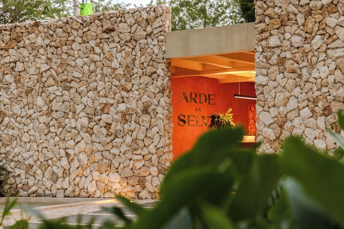 Imagen de los interiores del Hotel Arde La Selva. Foto 11