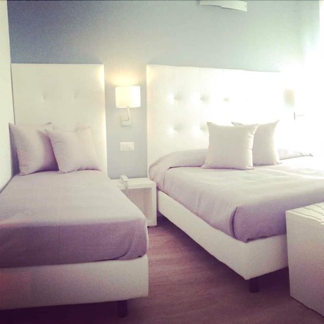 Imagen de la habitación del Hotel Ardea. Foto 12