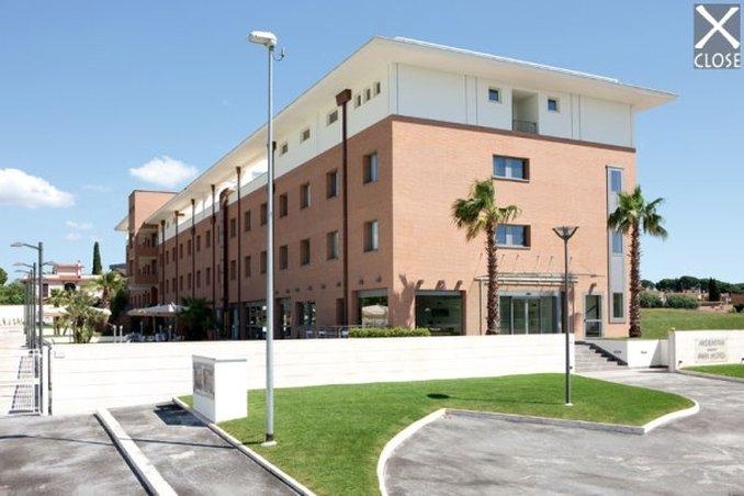 Imagen de los exteriores del Hotel Ardeatina Park. Foto 7